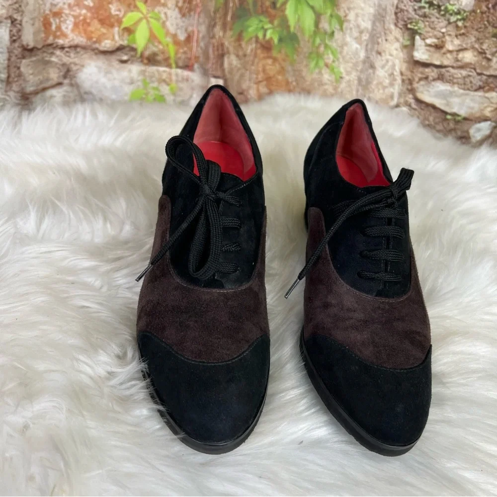 PAS DE ROUGE Black and Brown Suede Spectator Lace-Up Oxfords, 38.5